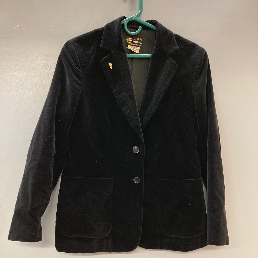Black Velour Jacket with Two Buttons E5-21